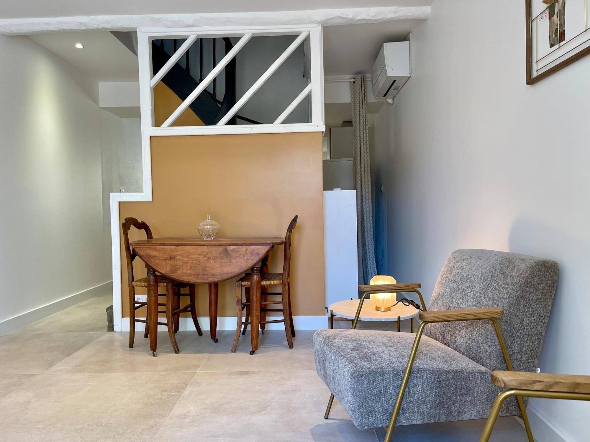 Maison Du Canal Avec Cour Privee Holiday home *