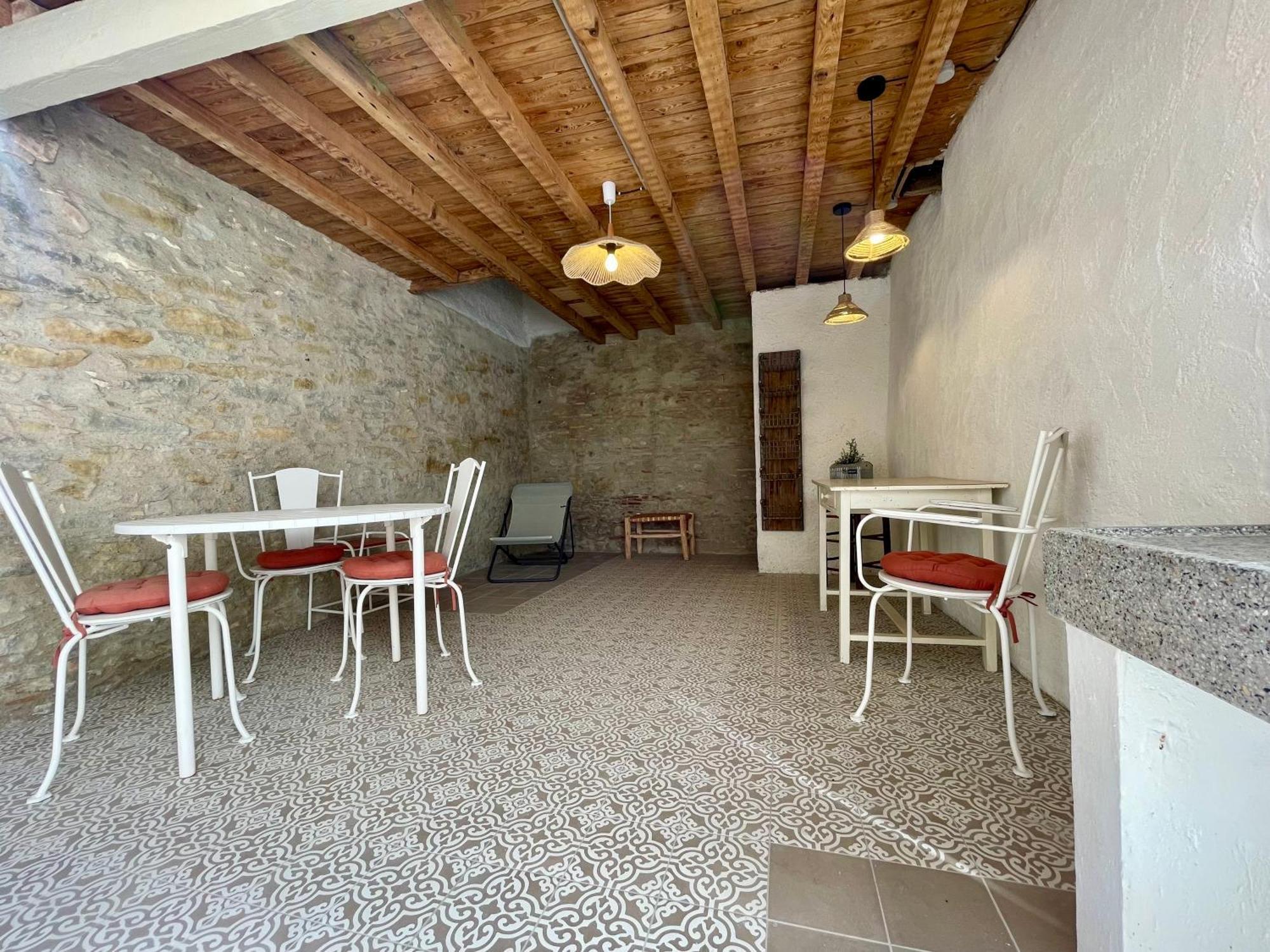 Maison Du Canal Avec Cour Privee Holiday home *